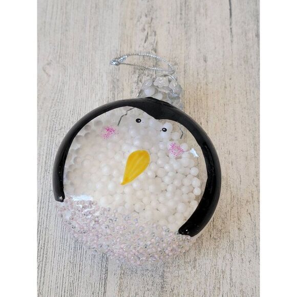 Penguin face blush snow ornament Xmas decor - Picture 2 of 4